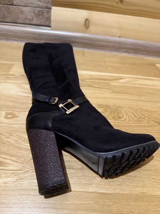 Жіночі зимові сапожки