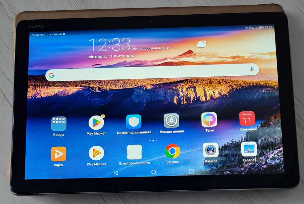 Huawei MediaPad M5 Lite LTE-версія (можна вставити SIM-карту)