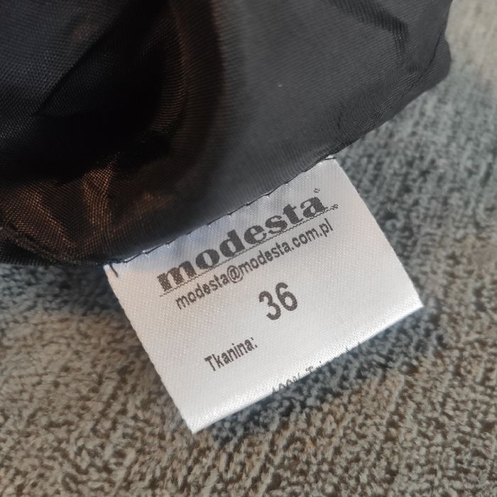 Sukienka mała czarna Modesta