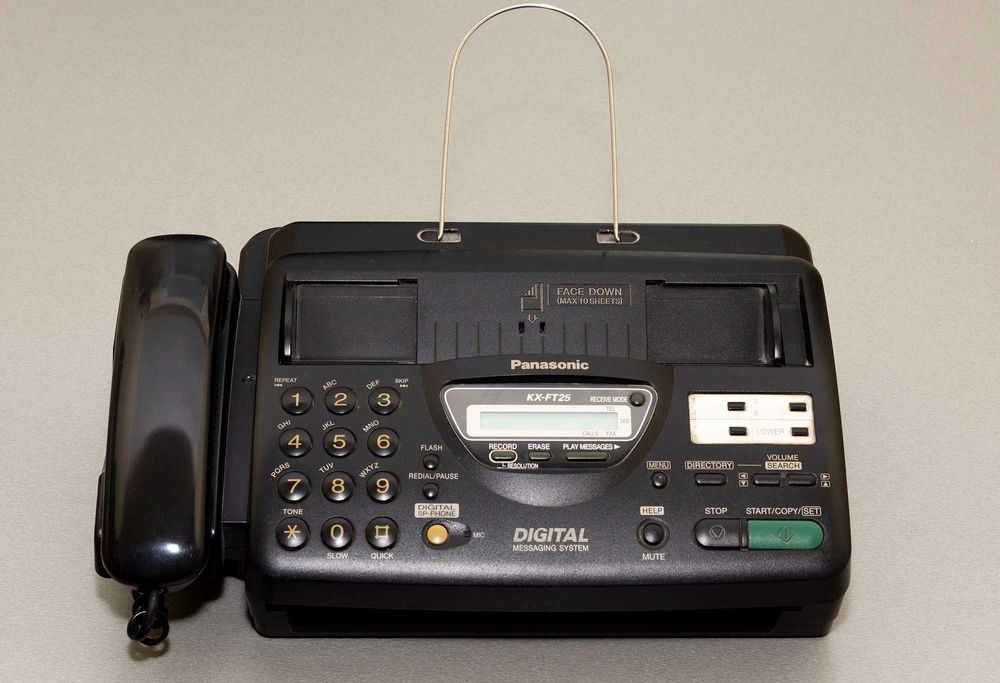 Телефон-факс Panasonic KX-FT25
