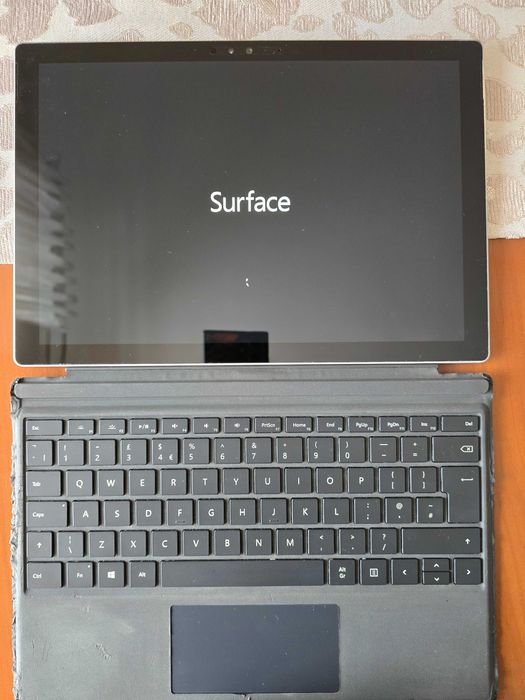 Microsoft surface 1724 pro 4 tablet laptop w 256gb z klawiaturą