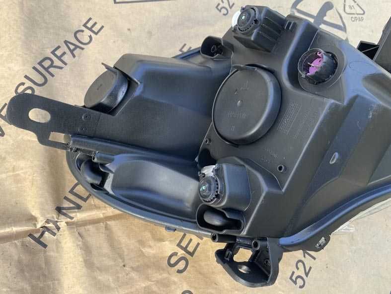 oticas frontais ESQ fiat 500 L . fase 1