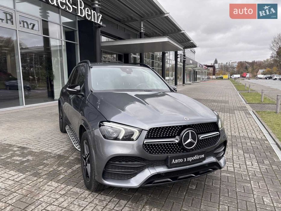 Офіційний GLE 300d 4matic, авто від першого власника, офіційна історія обслуговування, автомобіль цілий, без підкрасів та дтп. В ідеальному стані. Ціна з ПДВ!

В комплектації:
AMG Line
360 камери
Безключовий доступ KEYLESS-GO
Дотяжки дверей
Мертві зони в дзеркалах 
NIGHT пакет, та багато ін.
Авто укомплектоване двома комплектами гуми.
Деталі за телефоном.