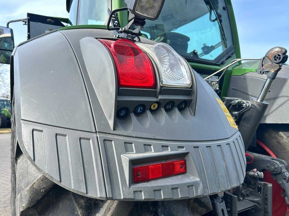 Ciągnik Fendt 824 Vario Profi Plus