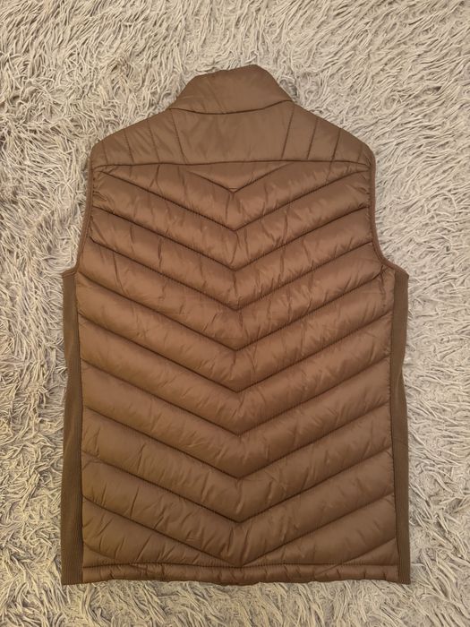 Чоловічий жилет, майже новий, розмір М