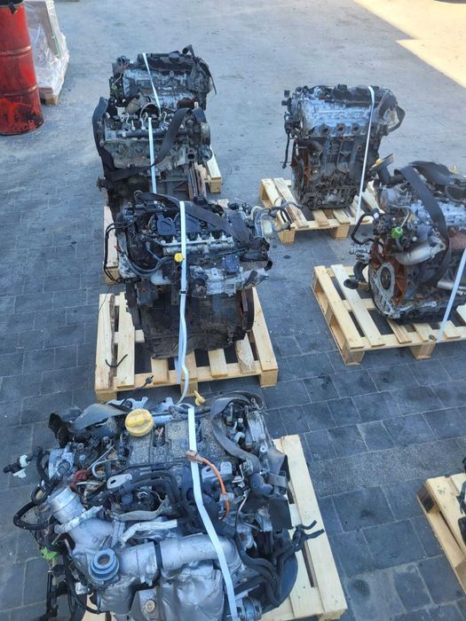 SILNIK kompletny TRAFIC VIVARO  DCI m9r  782 786 uszkodzony