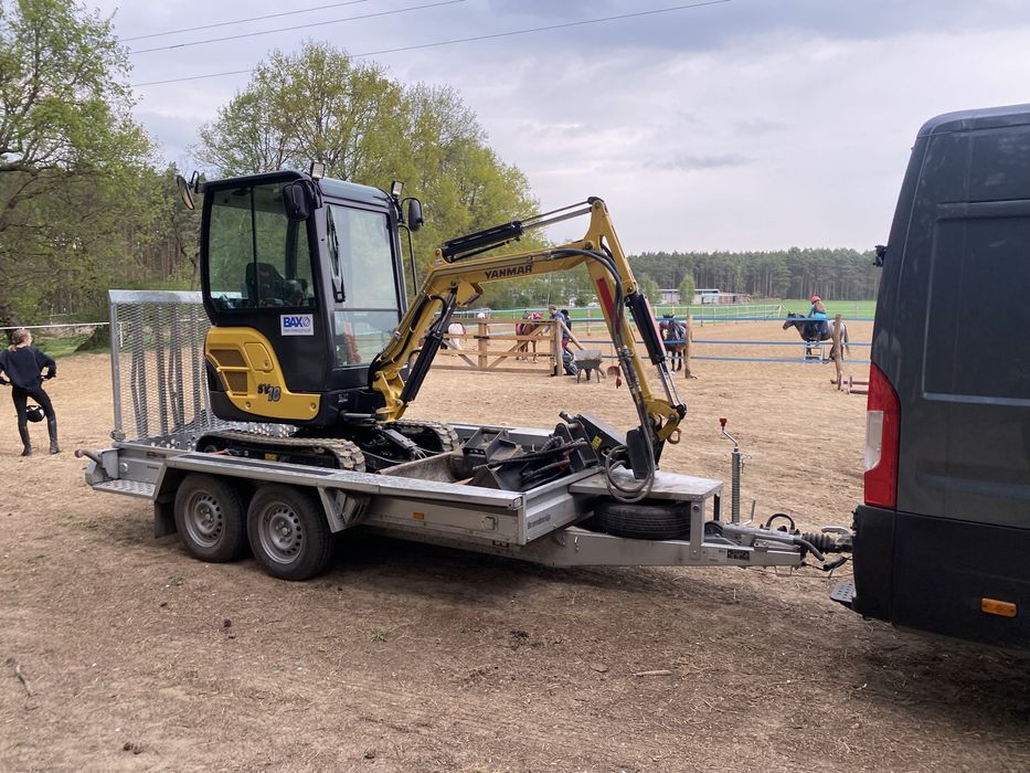 Minikoparka Yanmar Sv18