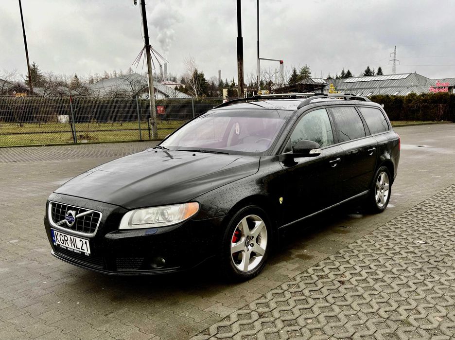 Volvo V70 | 2.0 145KM | Xenon | Tempomat | Hak | 2 kpl nowych kół