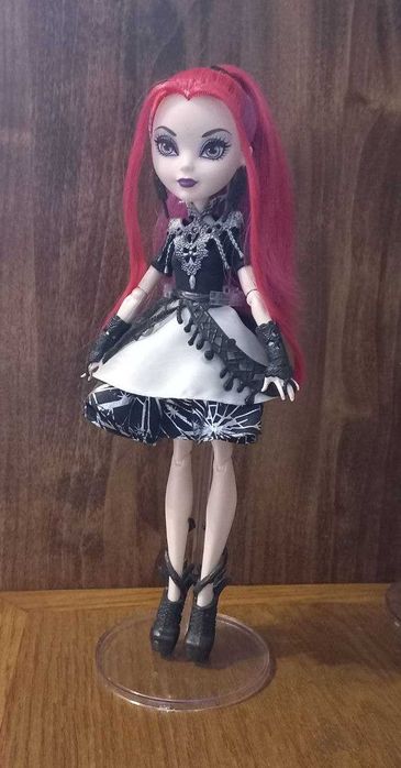 Лялька Mira Shards Ever After High обмін на Monster High