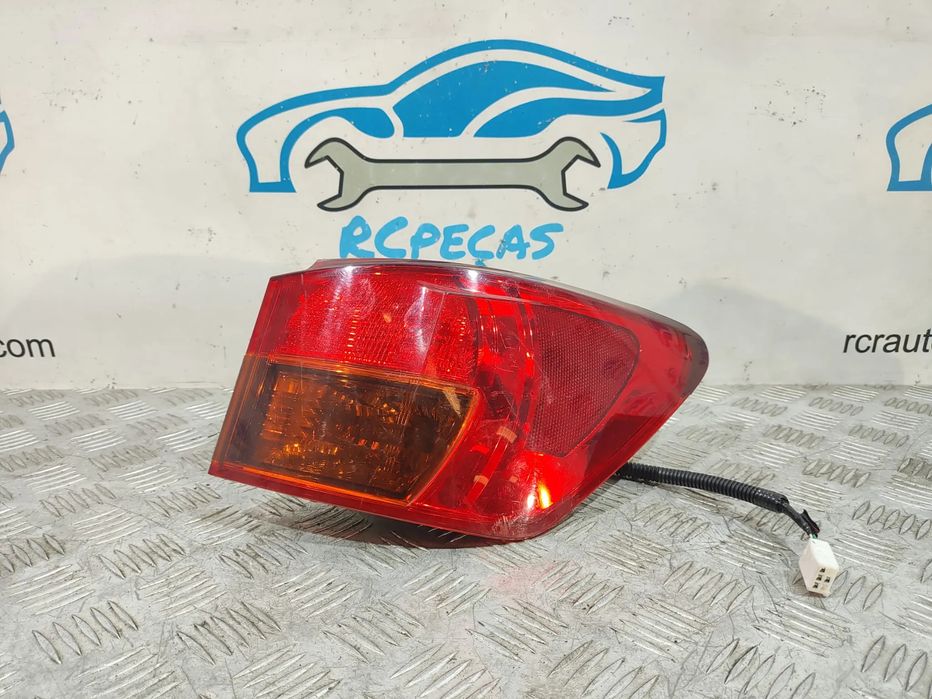 Conjunto Farolins Originais Lexus IS XE20 81551-53240 81551-53241