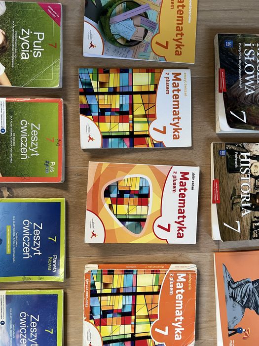 Pidreczniki z 7 klasy w stanie b. dobrym!