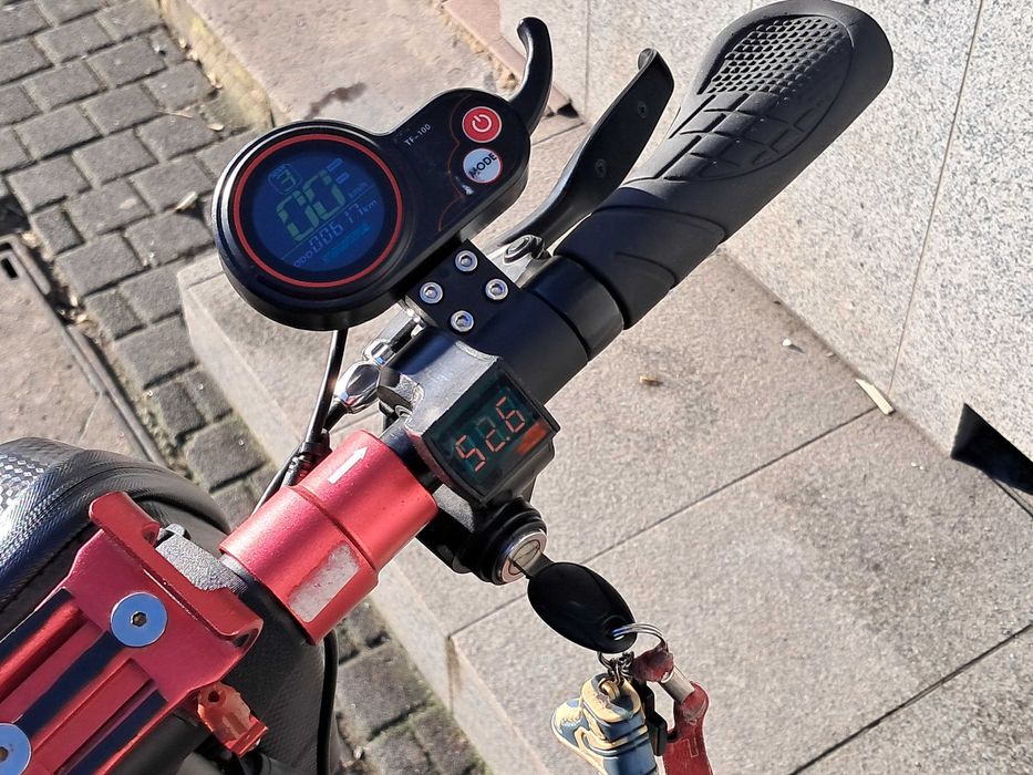 Hulajnoga elektryczna KUGOO KIRIN M4 + Ładowarka