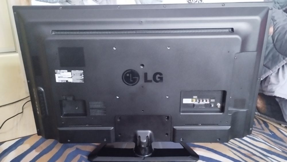 Телевизор LG 42 дюйма