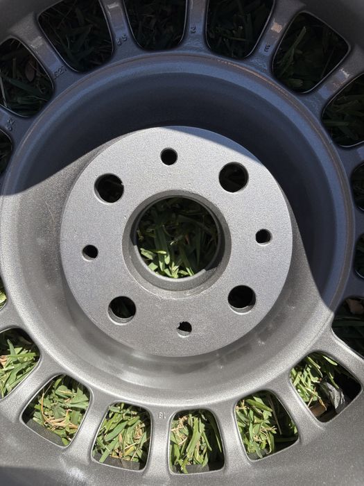 Jante Carica Cinza escuro BMW E30 14" 4x100