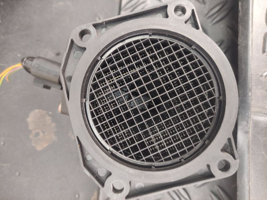 Датчик масової витрати повітря