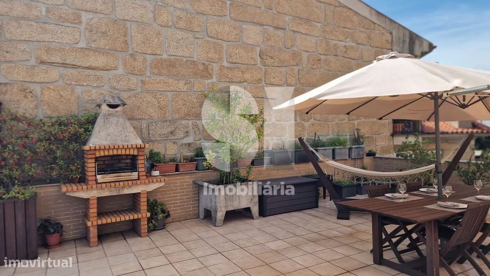 T2 Gandra |Terraço de 110m2 | Garagem box - 2 viaturas | 15 min. Porto