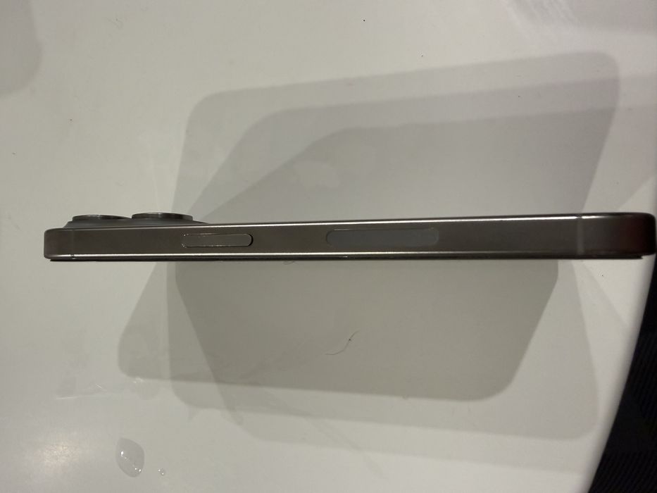 Iphone 15 pro Natural titanium ,256,e-sim
