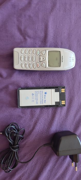 Nokia 6210 z oryginalną ładowarką