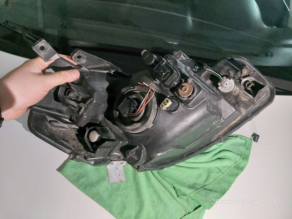 Продам Фара Suzuki Sx4