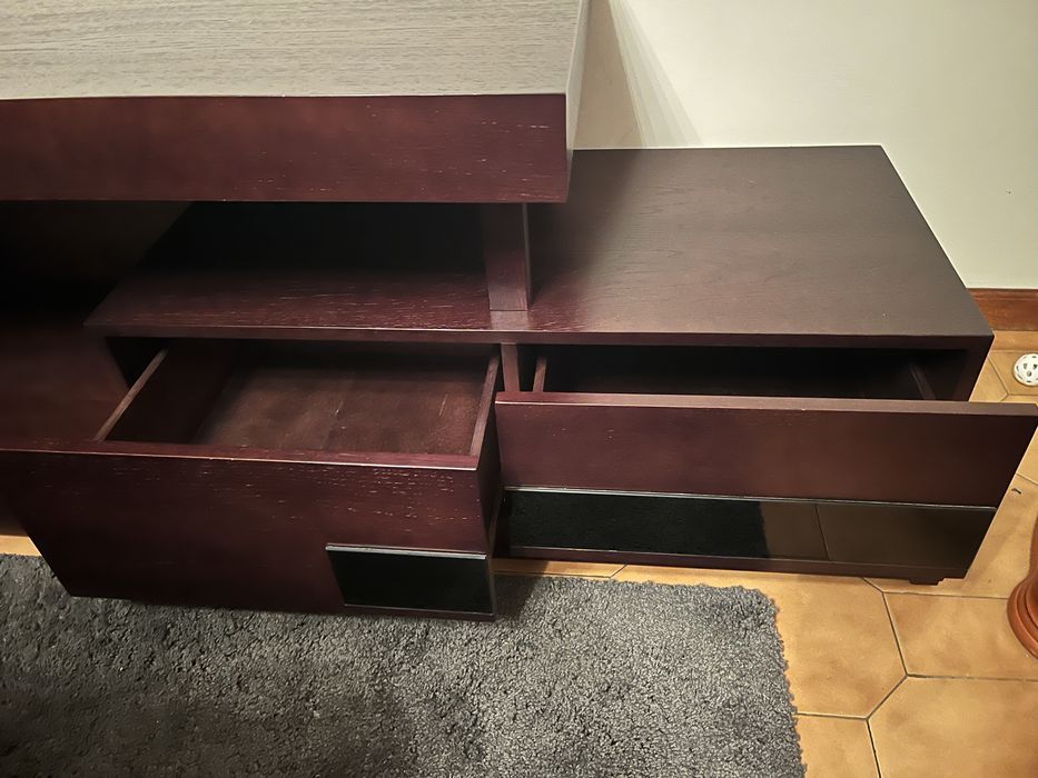 Movel TV em madeira wengue feito por carpinteiro
