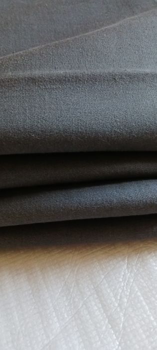 Отрезы костюмных тканей.