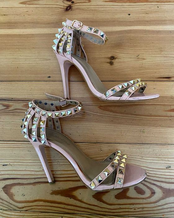 Buty Sandały na obcasie rozm. 35