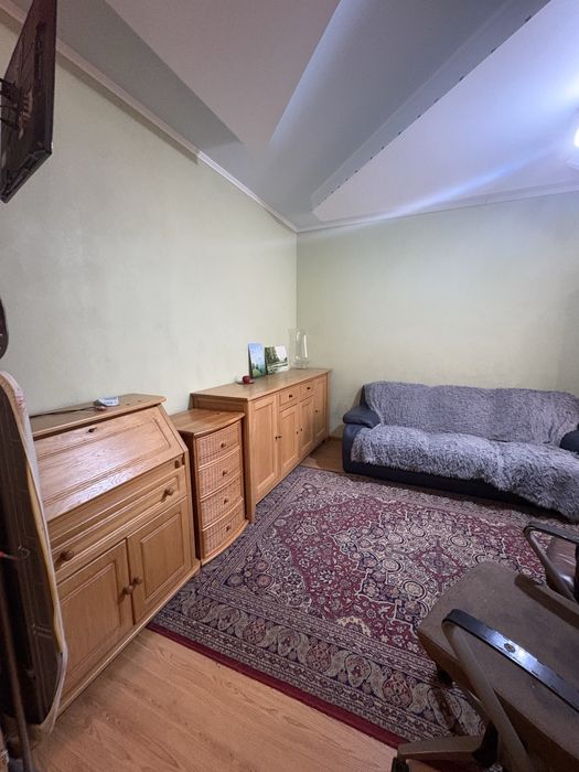 Продам частину будинку на Олега Антонова( Максима Шимка)