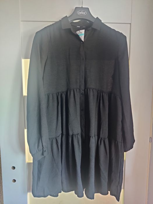 Nowa sukienka Sinsay L czarna