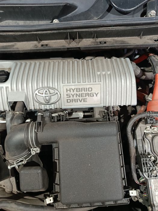 У продажі авто Toyota Prius 2014 3 покоління FL 1.8 AT (136 к.с.)