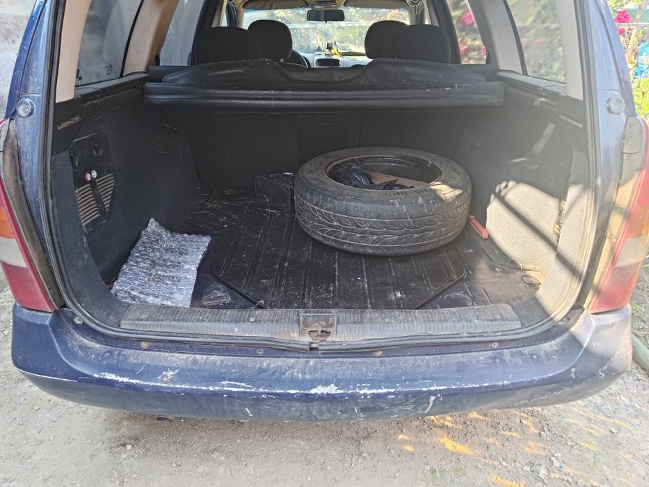 Опель Астра 1.6 автомобіль