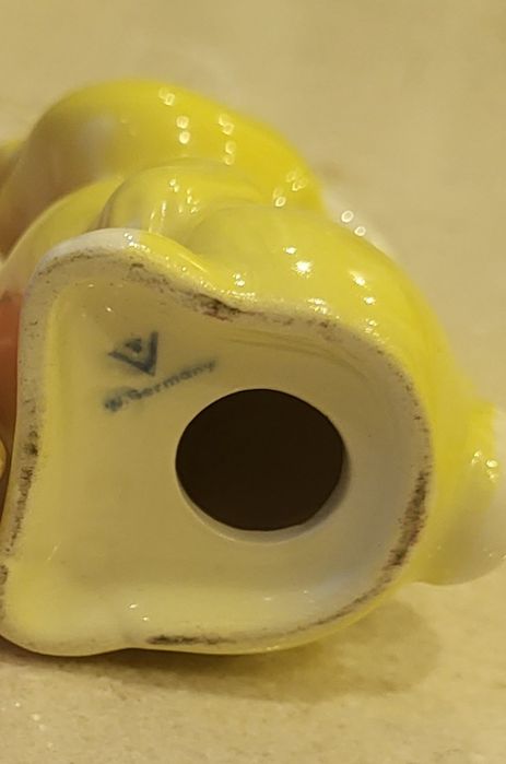 Coelhinho Goebel - 4 cm x 3,5 cm x 6 cm