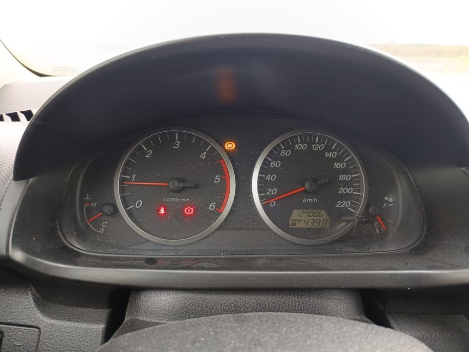 Mazda 2
2007 
Motor 1.4 diesel 
5 lugares