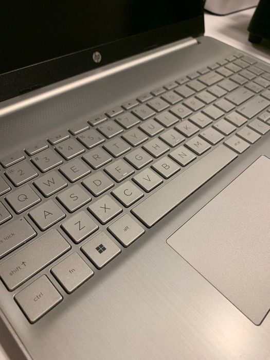 HP 15s Ryzen 7-5700/16GB/512/Win11