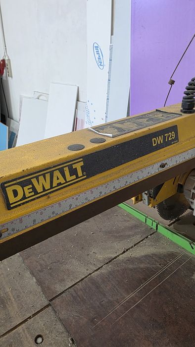 Serra Radial DeWalt 729