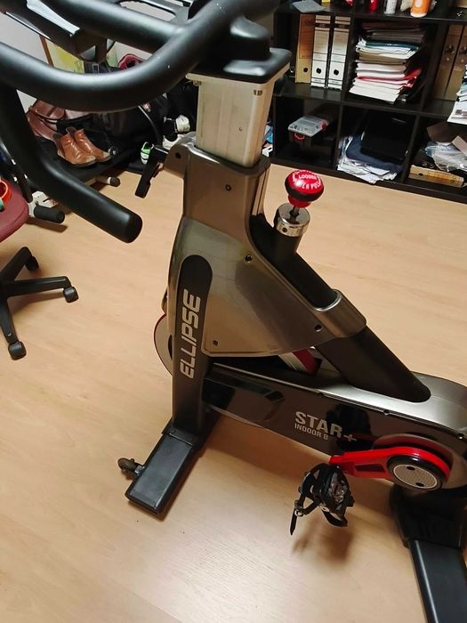 Bicicleta indoor cycling ELLIPSE Fitness Star+