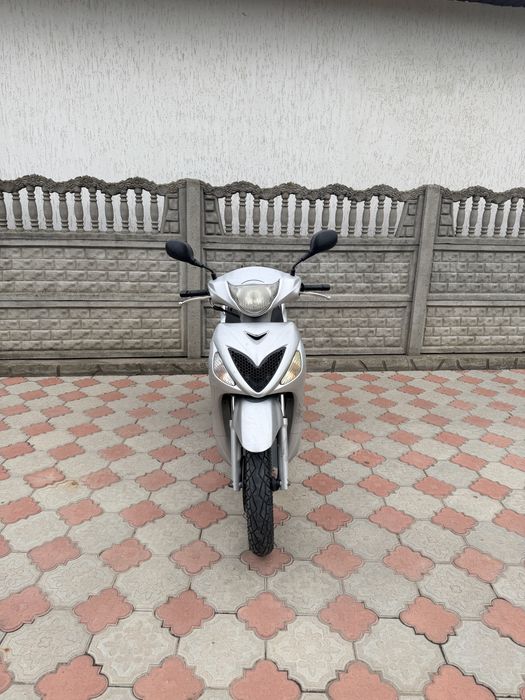 Suzuki lets 150.