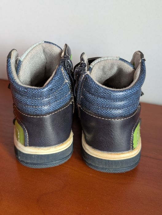 Дитячі ботинки , черевики 22 розмір