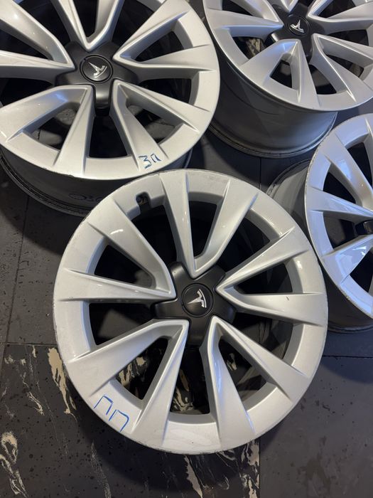Продам диски Tesla