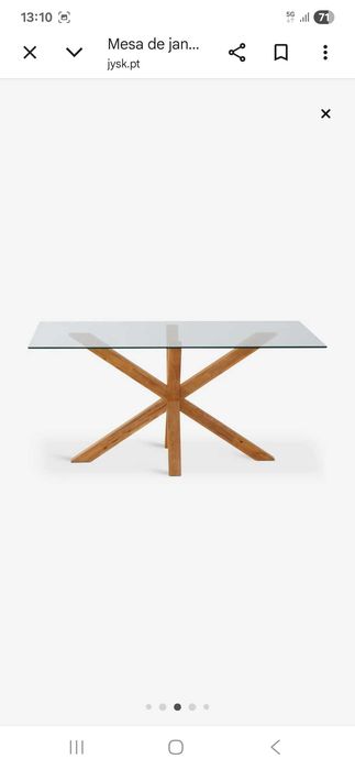 Mesa com tampo em vidro