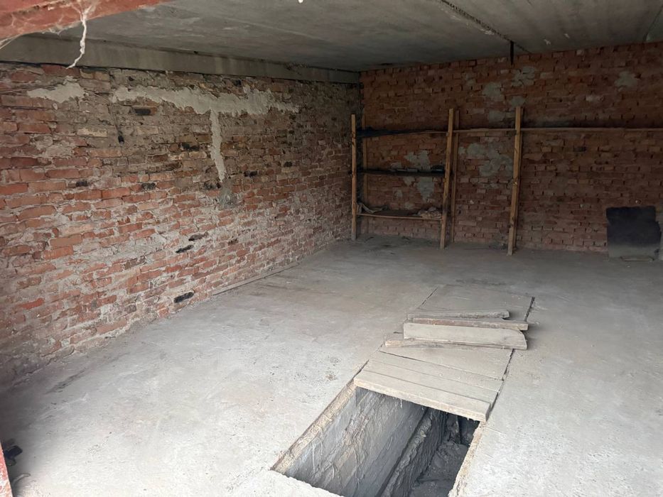 Продам гараж район Загробище