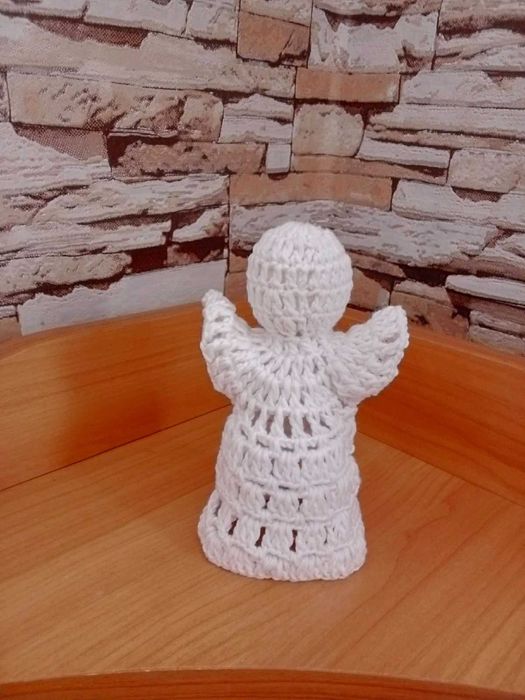 Мягкие игрушки, брелоки и декор вязаные крючком