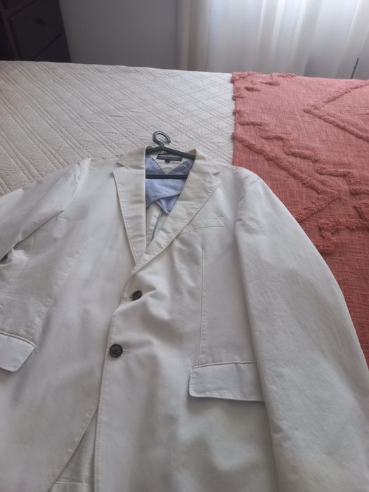 Blaser branco, da Tommy Hilfiger,tam. 52. Estado impecavel. Lindo