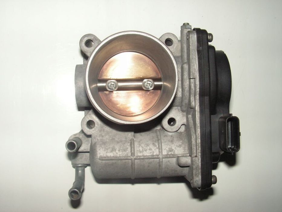 NISSAN QASHQAI J10 1,6 16V PRZEPUSTNICA HR16 IDEAŁ