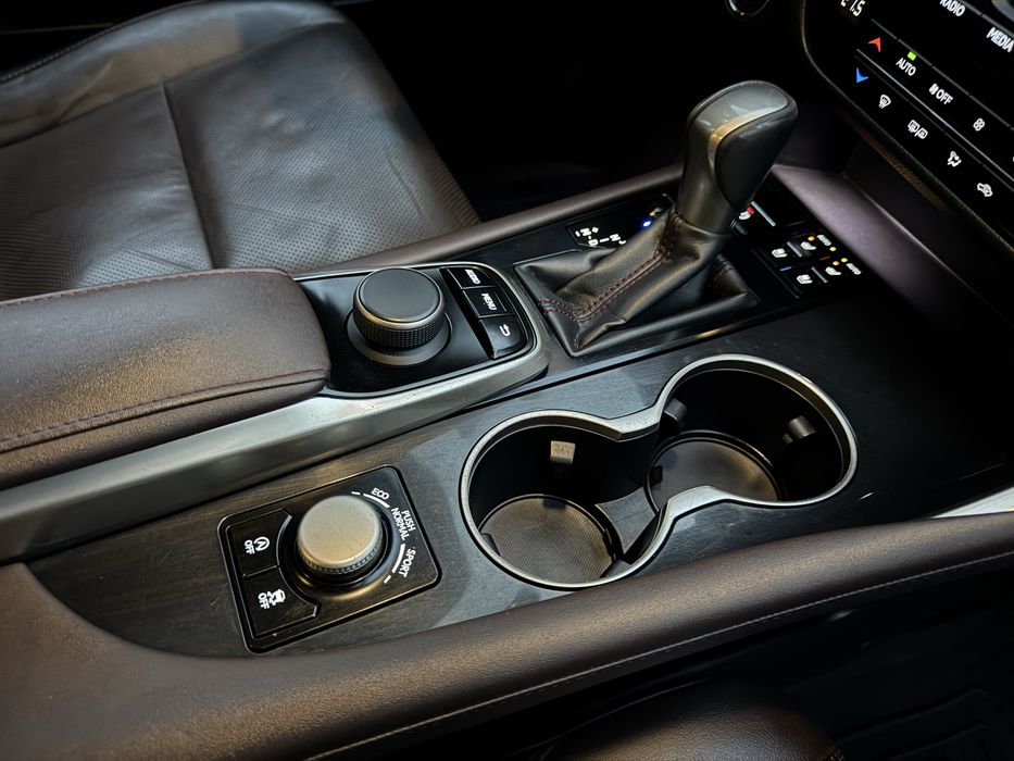 Lexus RX 200t, Офіційне авто, 144 тис.км. пробіг