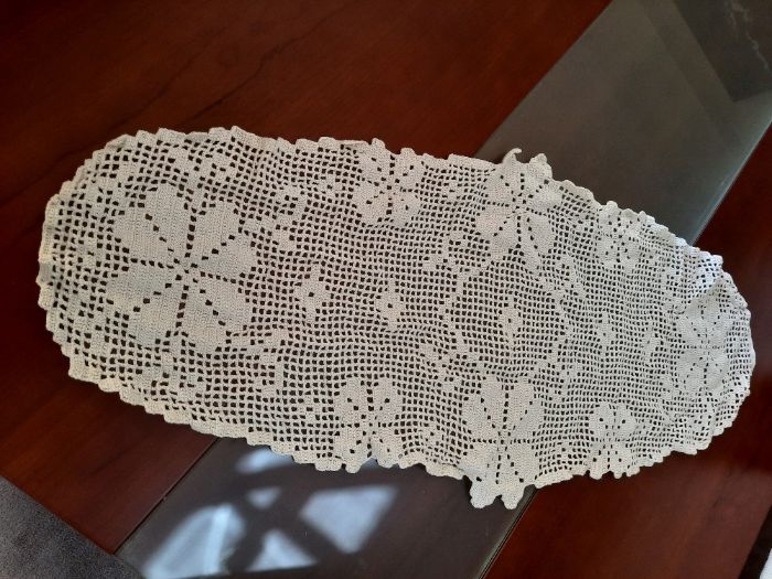 Vários bordados à mão diferentes (crochet manual)