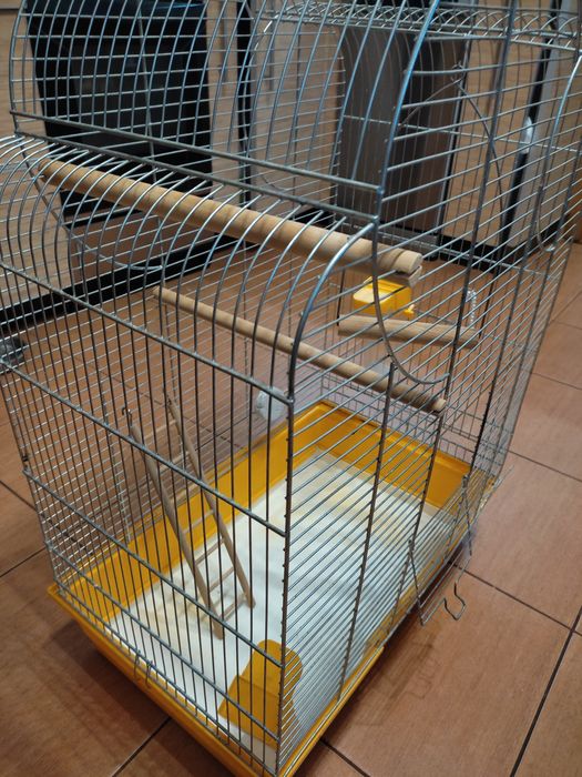Продам клетку для птиц