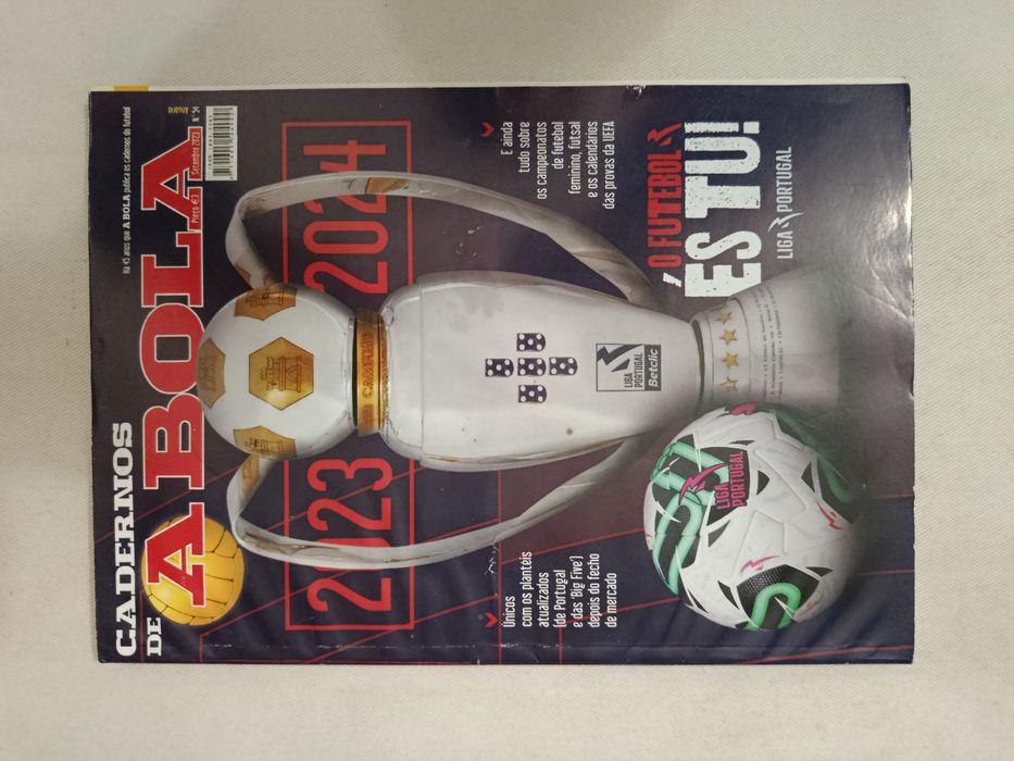 7 Revistas  CADERNOS de A BOLA (Futebol)