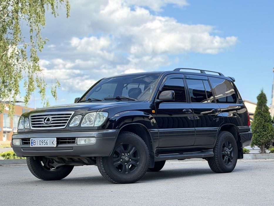Lexus LX 2006р  Газ-бензин .Збережений стан