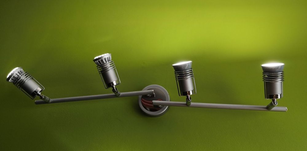 Lampa LED listwowa sufitowa łamana regulowaną 4x led GU10