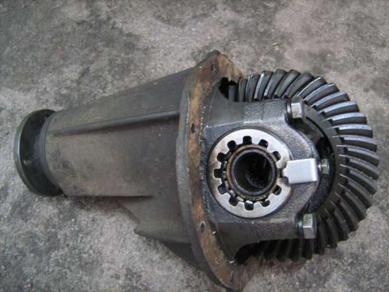 Редуктор заднього моста ваз 2106 - 3.9
2103 -4.32101 - 4.1 
2103 -4.3